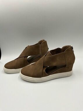 Outwoods Sneakers Size 7 Brown Wedge Sneaker with Crisscross Straps